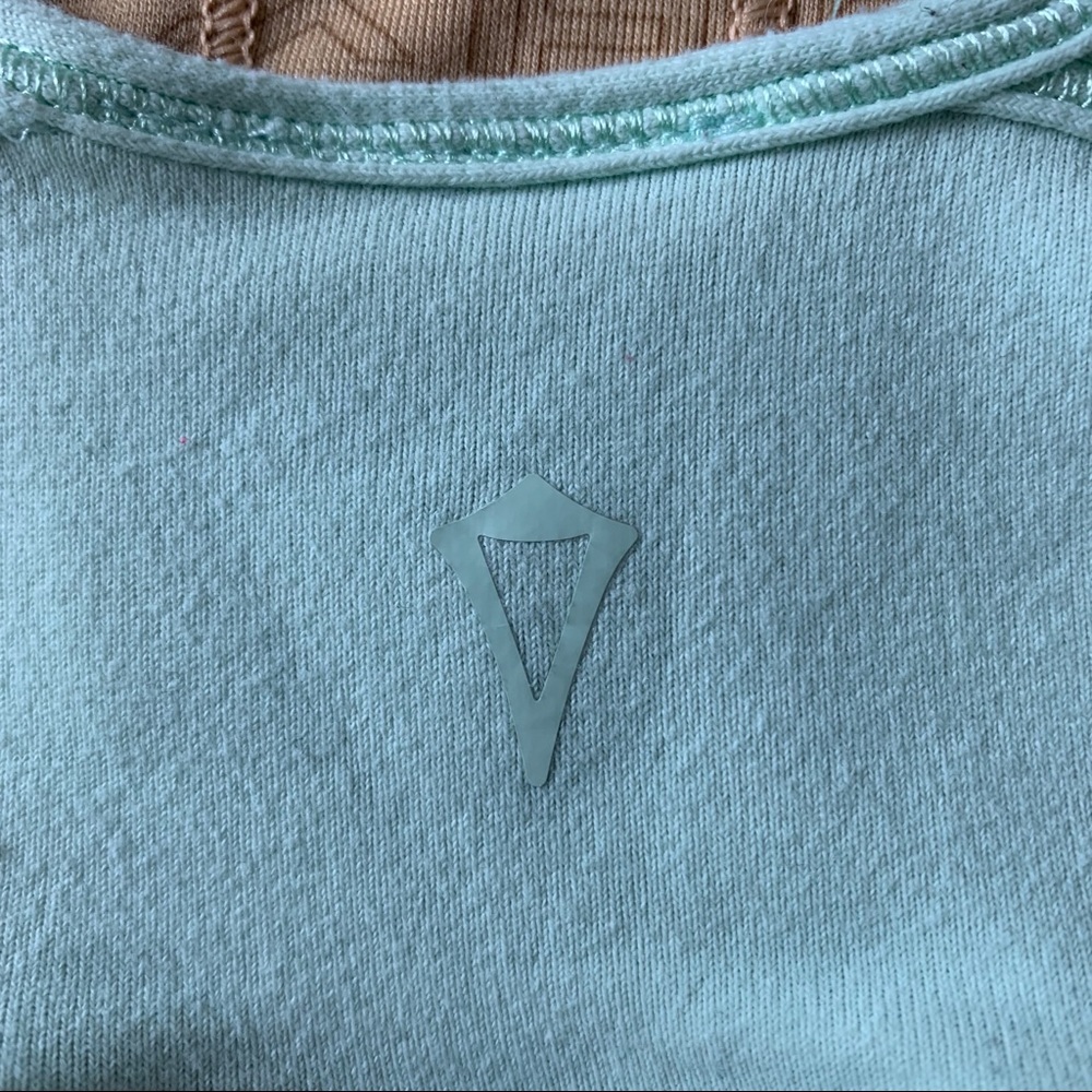 Ivviva Lululemon Blue Flowy Double-strap Tank - Picture 3 of 8